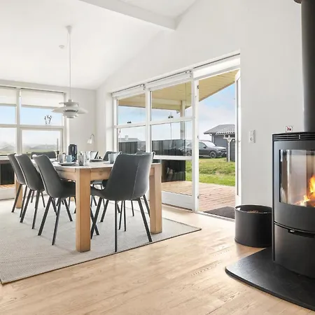 4 Bedroom Stunning In